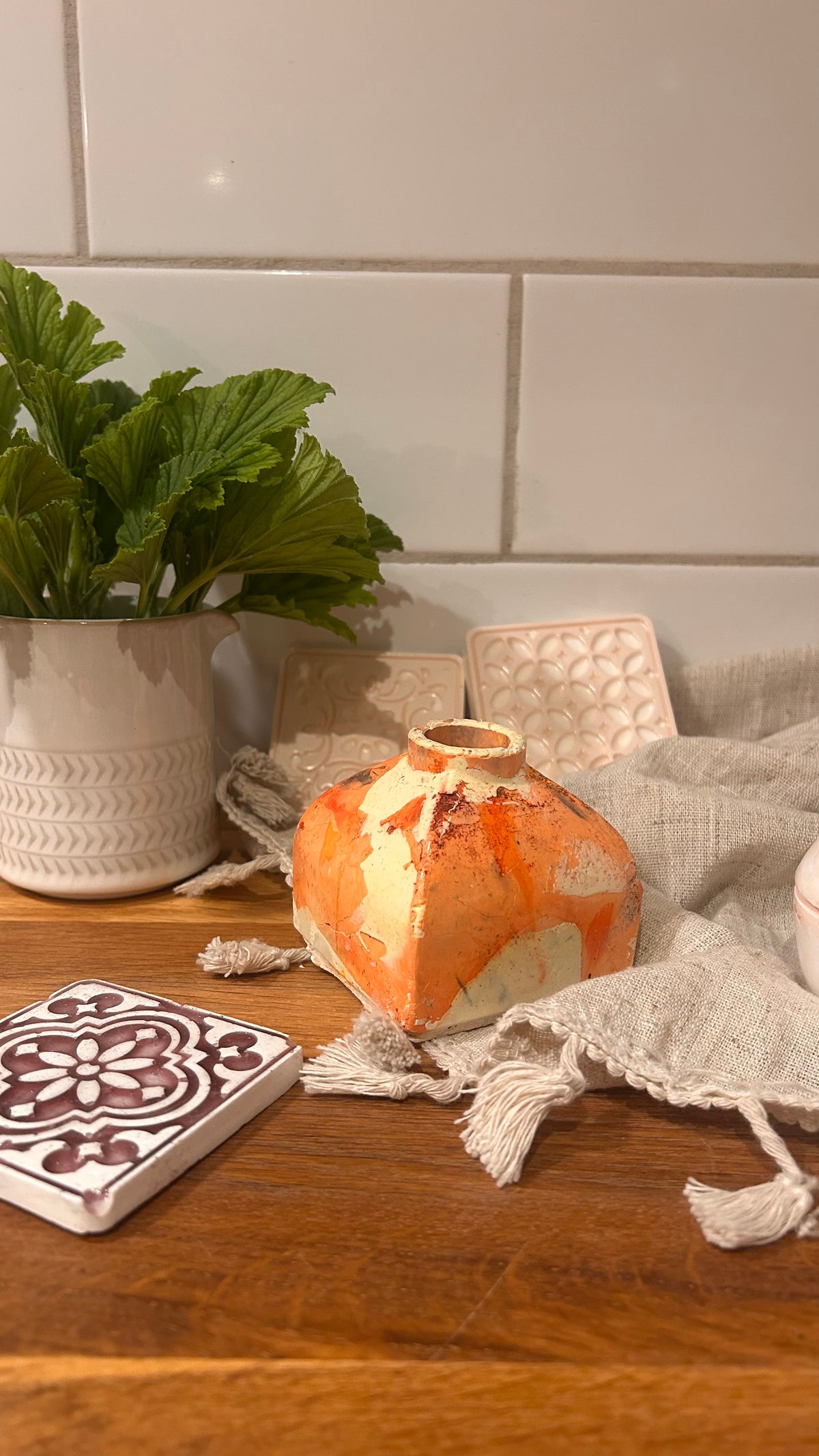 Distressed Vase - Vulcano - Dominique