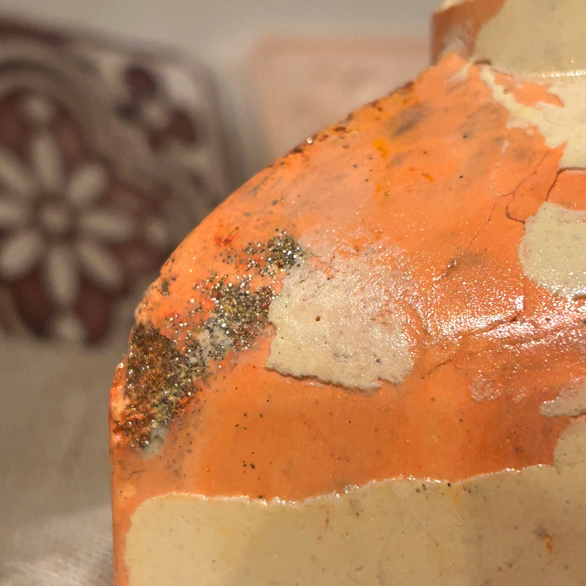 Distressed Vase - Vulcano - Dominique