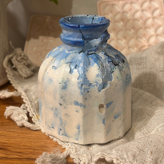Distressed Vase - Azure - Dominique