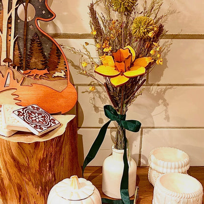 Daffodil Dainty Disco - Wooden & Dried Arrangement - Dominique