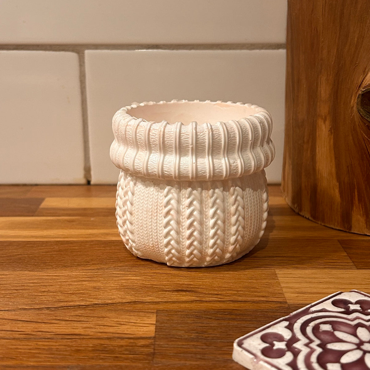 Knitted vessel - Hygge - Dominique