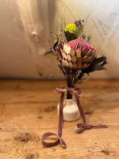 Blooming Artichoke - Wooden & Dried Arrangement - Dominique